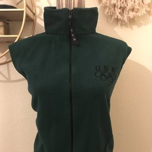 USA sleeveless fleece zip up